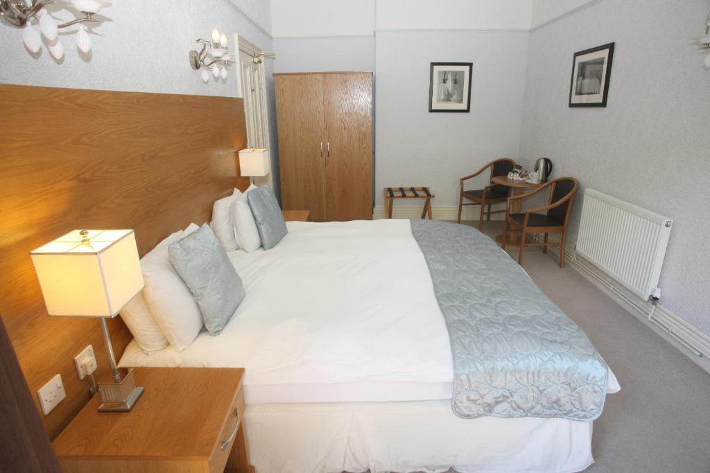 Cliff Lawn Hotel Leeds  Pokoj fotografie
